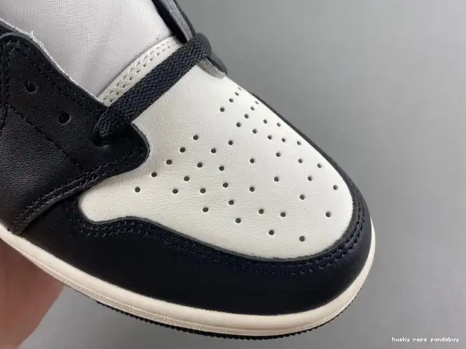 Rep Husky Jordan OG Air Low Mocha 1 CZ0790-102 0409